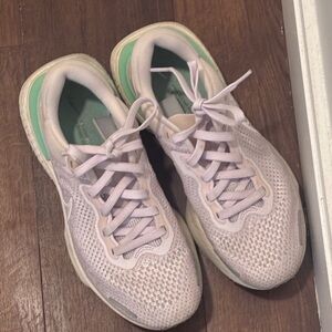 Nike invincible Zoom Women's Shoes